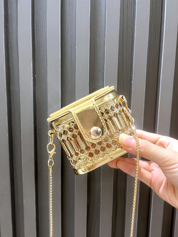Ženska mini večernja torbica s metalnim izrezom i lančićem, crossbody torba za večernje prigode, kružni oblik, 2024 zimska moda