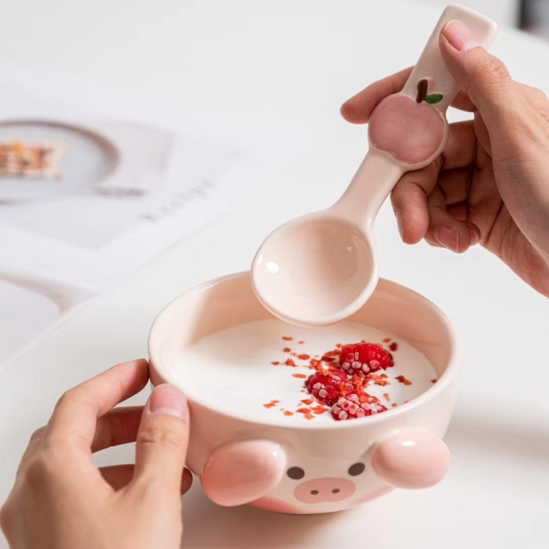 Vas ceramic pictat manual cu fructe, set cu linguriță – design 3D cu animale, pentru copii