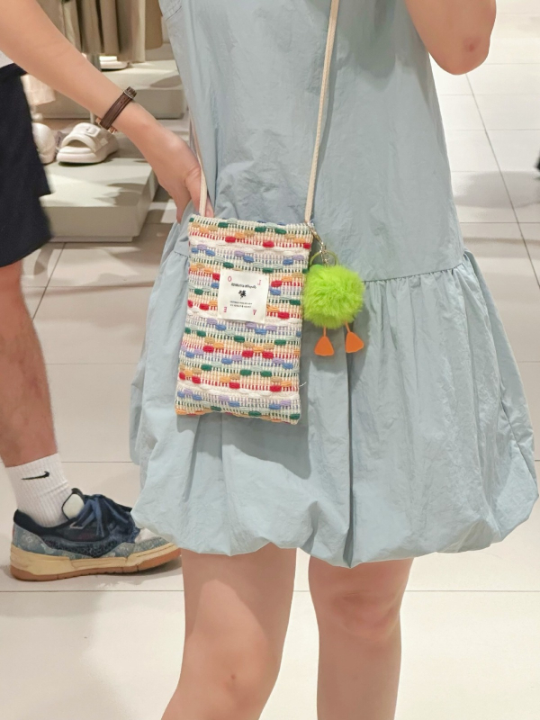 Šarena mini platnena torbica za telefon i kozmetiku, Chanel inspiriran stil, bucket oblik