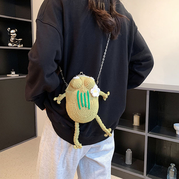 Ženska mini crossbody torba s lančanim remenom, pleteni materijal, džep za telefon, crvena