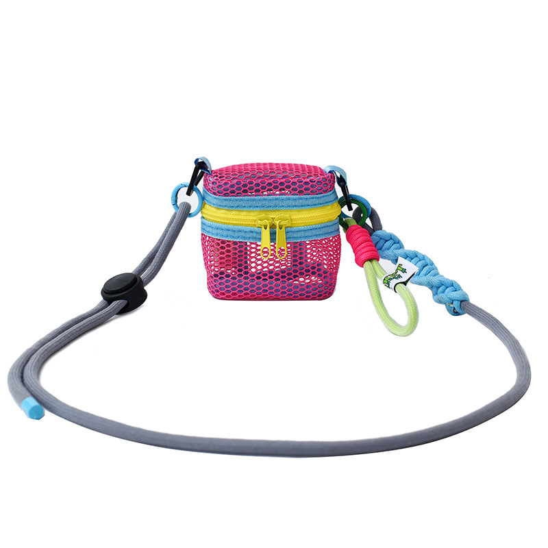Ružičasta mini crossbody torbica od mreže s perforacijama, bucket oblik, za žene