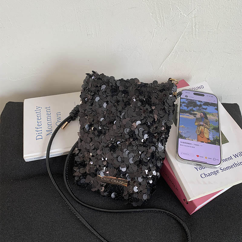 2025 nova sezona slatka sjajna mini crossbody torbica za žene, s pretincom za telefon, PVC materijal