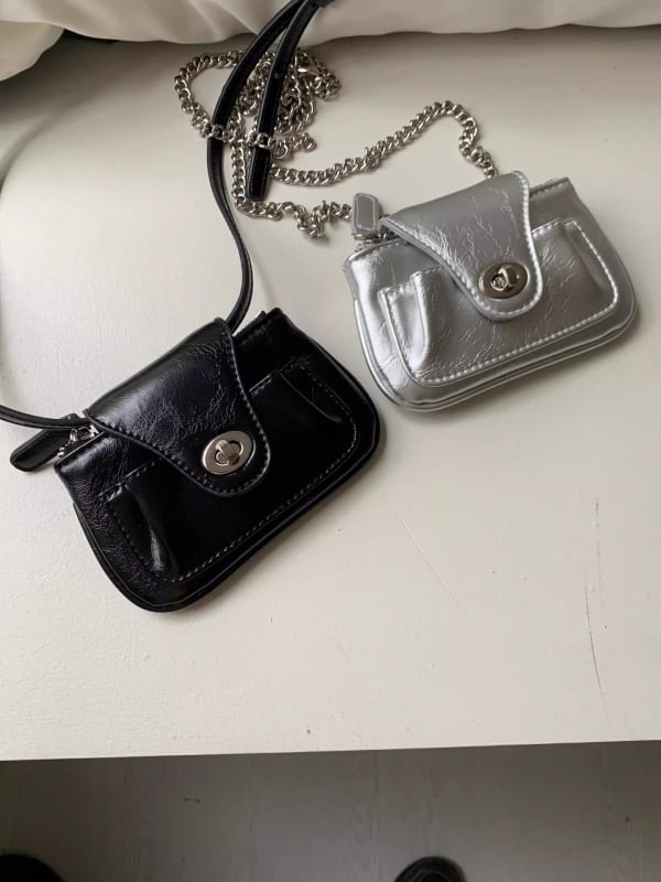 Mala PU crossbody torbica za žene, kvadratna torba s lancem, proljeće 2025