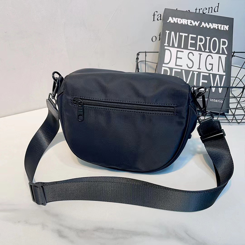 Ženska casual messenger torba, vodootporna Oxford tkanina, sedlovog stila na ramenu, jednostavna personalizirana gradska torba