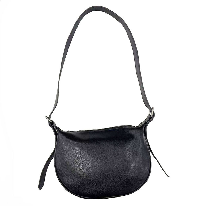 Ženska saddle bag od prave kože, crna, crossbody s jednim remenom, srednja veličina, gradski stil