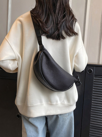 Torba u korejskom stilu u obliku polumjeseca, novo 2026. model, sedlasta torba od PU kože, mala crossbody torba za žene, minimalistička i vrhunske kvalitete