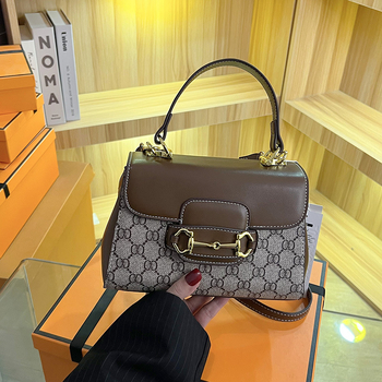 Torba u stilu sedla s horsebitom, ručna drška, 2025 novi model, elegantan stil, kontrastne boje, preko ramena za žene