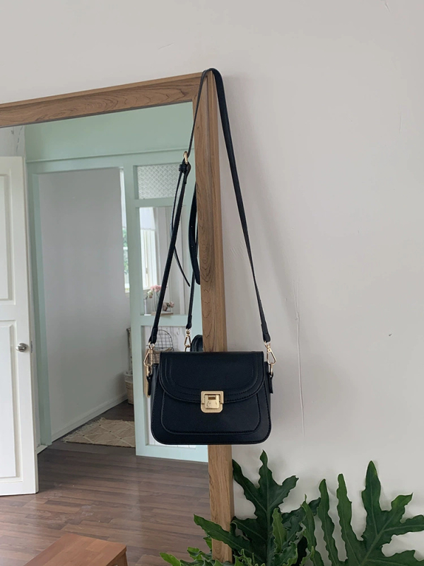 Ženska PU sedlovita torba, 2025 novi model, moderna i visoke kvalitete, torba preko ramena i crossbody, mala kvadratna torba za jesen i zimu.