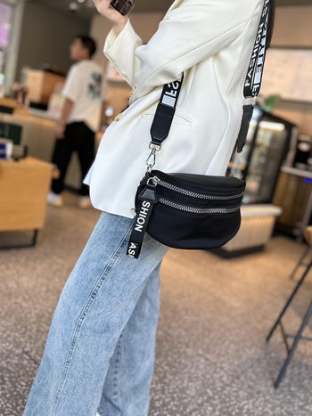 Vodootporna polukružna crossbody torba za žene s printom, lagana i svestrana za ljeto, torba tipa sedla sa širokim remenom