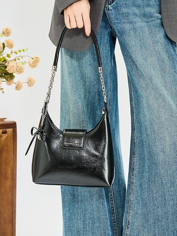 2025 jesen minimalistička torba s lancem za žene, mala crossbody torba u saddle stilu