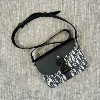 Sedlovita torba od teleće kože i platna s preklopom, messenger stil, za rame ili crossbody
