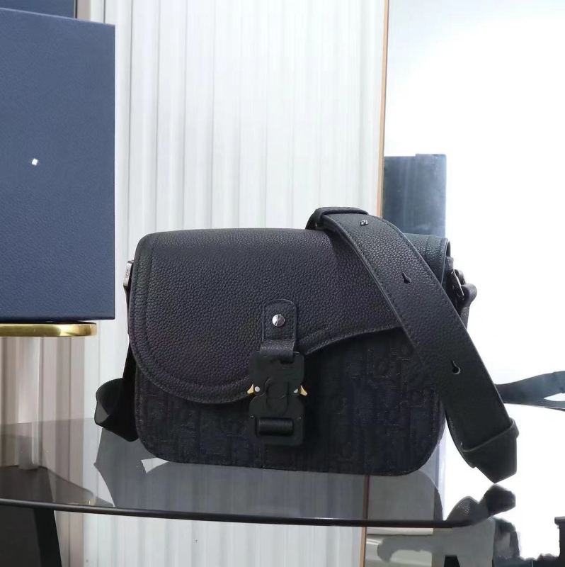 Sedlovita torba od teleće kože i platna s preklopom, messenger stil, za rame ili crossbody