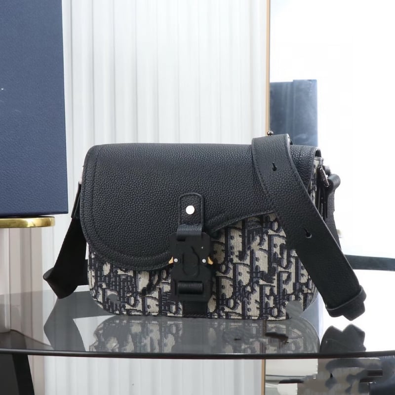 Sedlovita torba od teleće kože i platna s preklopom, messenger stil, za rame ili crossbody