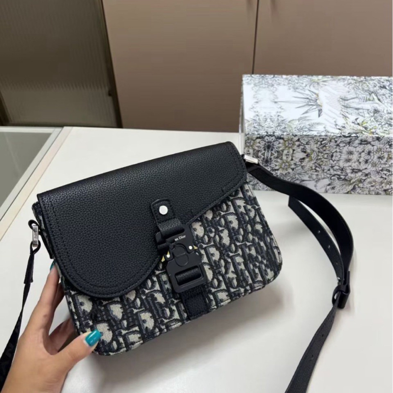 Sedlovita torba od teleće kože i platna s preklopom, messenger stil, za rame ili crossbody