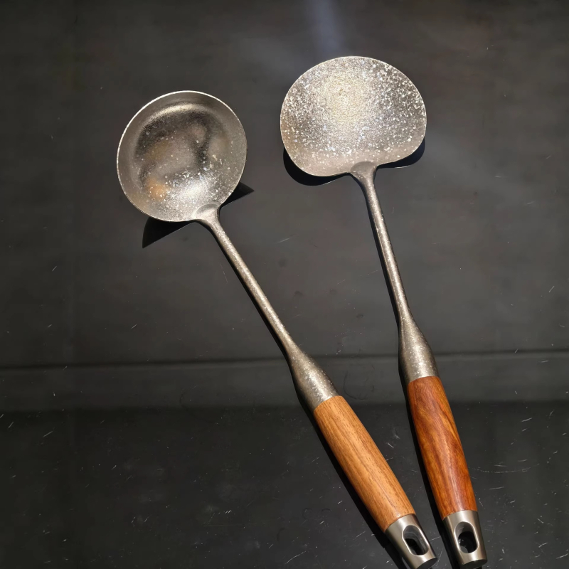 Spatulă din titan pur cu mâner din lemn de trandafir, spatulă pentru ciuperci, ușoară și rezistentă la arsură, ustensile de bucătărie pentru călit și lingură de supă