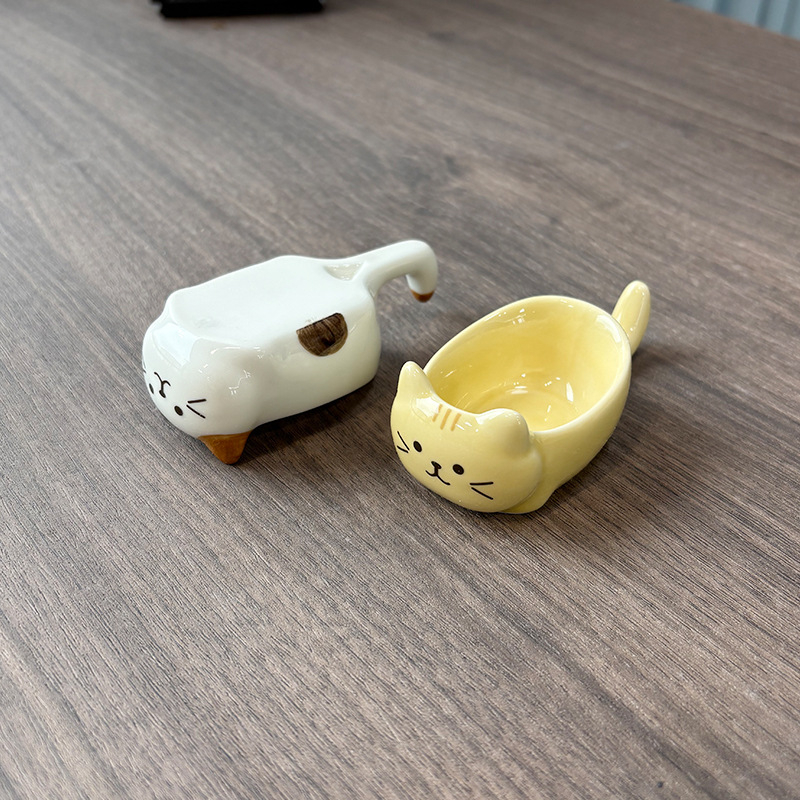 Farfurie ceramică drăguță pentru sos, cu pisică japoneză cu trei flori, model drăguț, pentru sos de soia și oțet