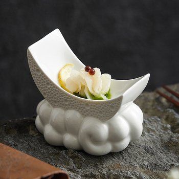 Farfurie de sos din ceramică, în formă de lună, contur neregulat, stil minimalist modern, potrivită pentru hoteluri și restaurante, finisaj sub glazură, diametru 10 cm
