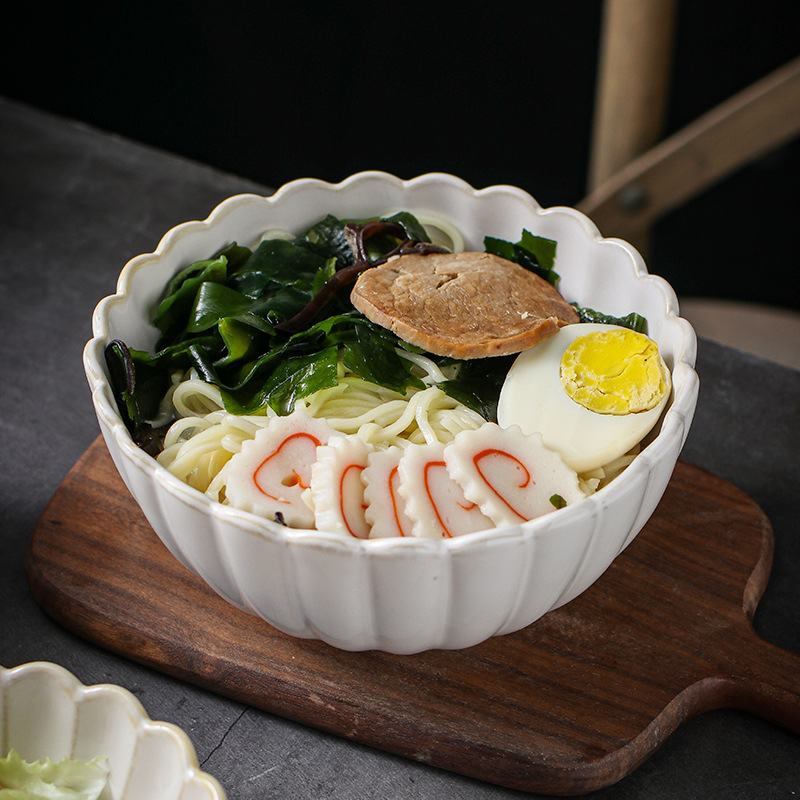 Set ceramic japonez retro cu crizanteme – boluri pentru orez, salată și supă