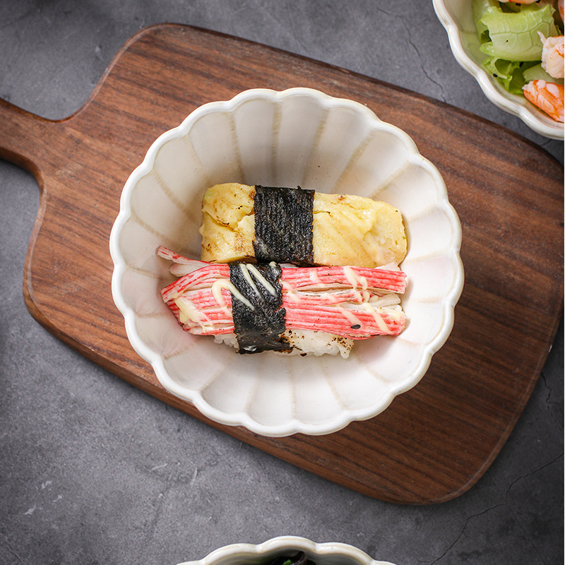 Set ceramic japonez retro cu crizanteme – boluri pentru orez, salată și supă