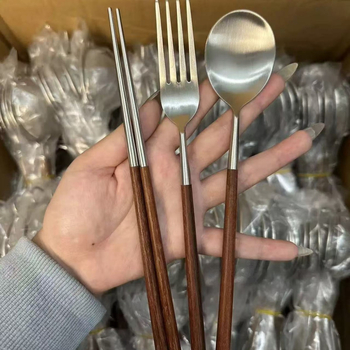 Set de tacâmuri în stil nordic, cu mâner din lemn, din oțel inoxidabil 304; cuțit, furculă, lingură și bețișoare pentru paste și friptură