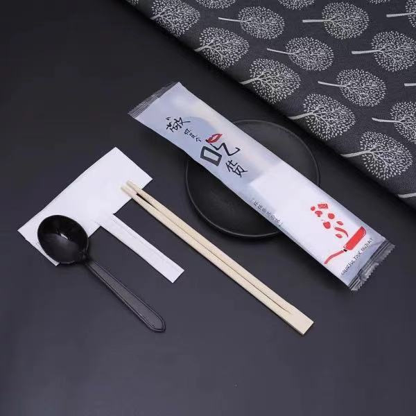 Bețişoare din lemn, de unică folosință, pentru restaurante, fast food și takeout; lingură individuală; set de 3 piese; ambalare tacâmuri 4 în 1; portabil
