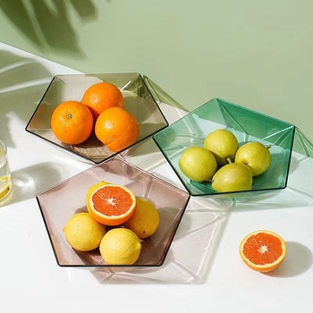 Platou de fructe pentru living, farfurie minimalistă pentru gustări pe măsuța de cafea, cu fructe uscate și semințe, stil minimalist, lux discret, model 2021