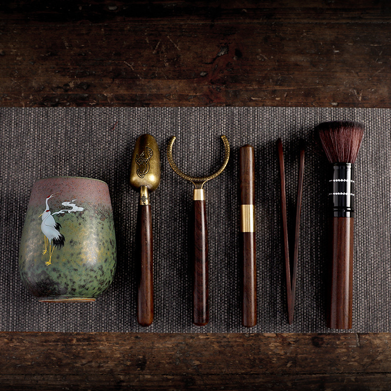 Set ceramic pentru ceremonia Gongfu a ceaiului – accesorii pentru șase domni, clip pentru ceai, pensulă și cuțit pentru întreținerea ceainicului, stil retro