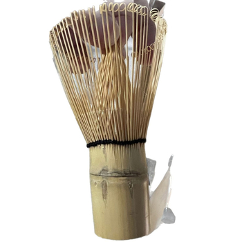 Chasen japonez din bambus pentru matcha, imperfect, lucrat manual, pentru spumare și amestecare