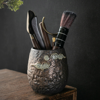 Set ceremonial de ceai din ceramică aurie, cu accente de abanos — șase domni pentru ceai kung fu, accesorii pentru prepararea ceaiului: cuțit de ceai, ac de ceai, clips de ceai