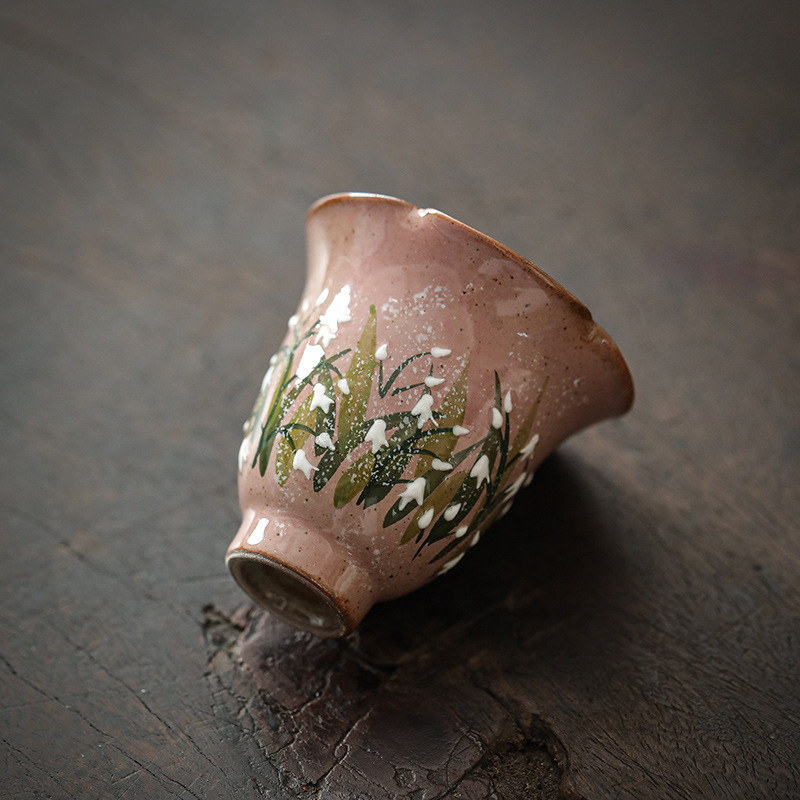 Ceșcuță Gongfu pentru ceai, pictură manuală Lily of the Valley, ceramică, stil chinezesc, cu suport pentru farfurioară