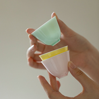 Ceșcuță de ceai cu glazură colorată, în formă de inimă, Gongfu ceai, porțelan alb, pereți subțiri, uz casnic, stil minimalist