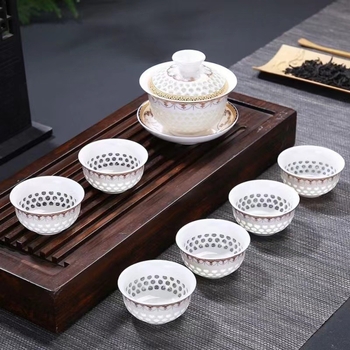 Set ceramic Gong Fu pentru ceai, cu design decupat bleu-alb și linii aurii, set complet de veselă pentru 3 persoane