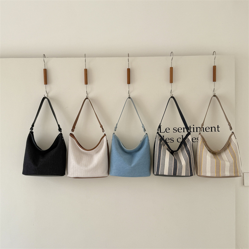 Ženska platnena tote torba, model 2026, moderna i svestrana, velika zapremina, za svakodnevnu upotrebu, nosi se na rame ili crossbody
