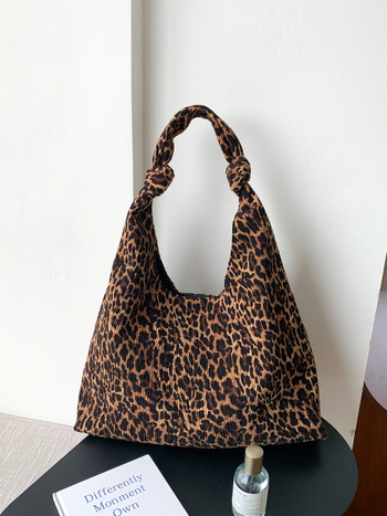 Ženska torba s leopard printom i corduroy materijalom, velika kapaciteta, korejski stil, zima 2025