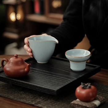 Ceașă roz din ceramică Ru Kiln pentru ceai Gongfu – design unic, înaltă calitate, destinat femeilor