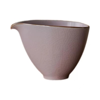 Ceașă roz din ceramică Ru Kiln pentru ceai Gongfu – design unic, înaltă calitate, destinat femeilor