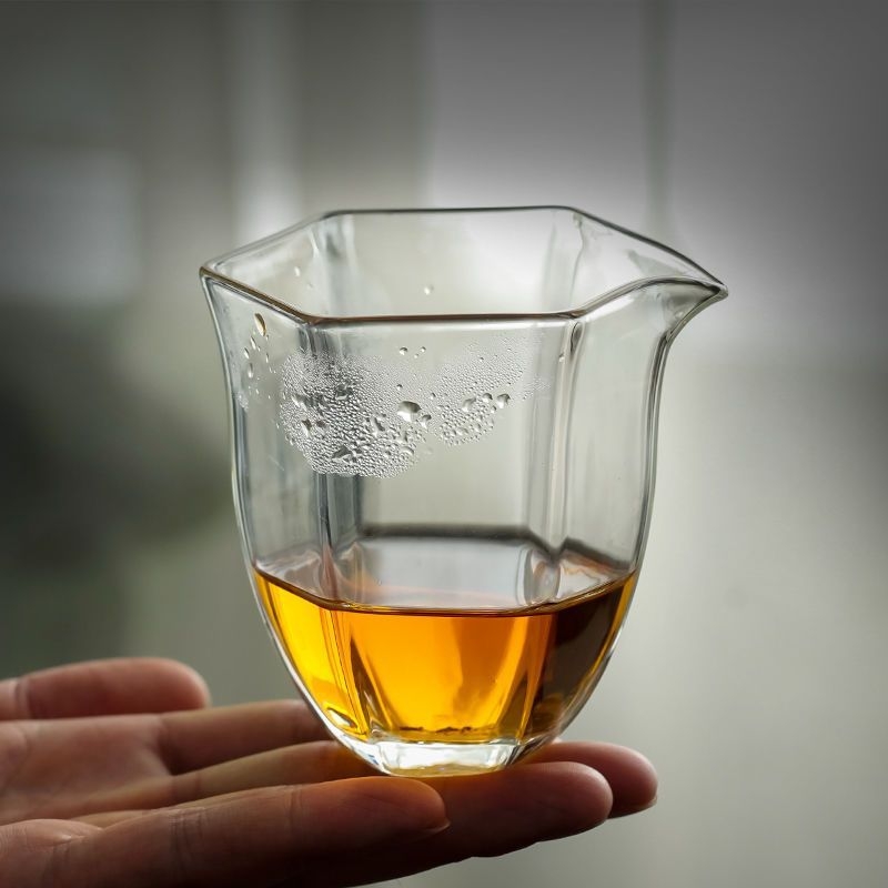 Ceșuță de ceai hexagonală din sticlă transparentă, pentru distribuția uniformă a ceaiului, mică, lucrată manual, stil japonez, set cu strecurător de ceai
