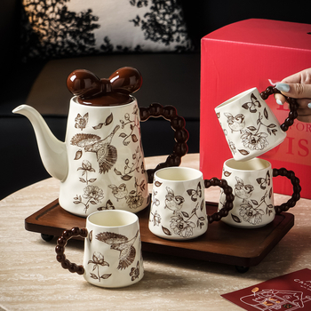 Set ceainic cu flori, cadou – ceramic, cu tavă și cești, pentru 4 persoane