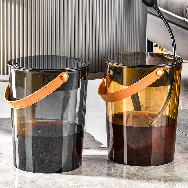 Recipient transparent din plastic cu capac, 12L, în formă de butoi, pentru depozitare și curățenie