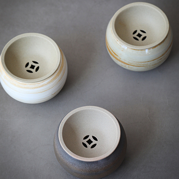 Set de accesorii pentru ceremonia ceaiului, din ceramică brută, lucrat manual, cu capac: vas de apă, coș pentru resturi de ceai, ceașcă de spălat ceai, vas de clătire și perie de curățare