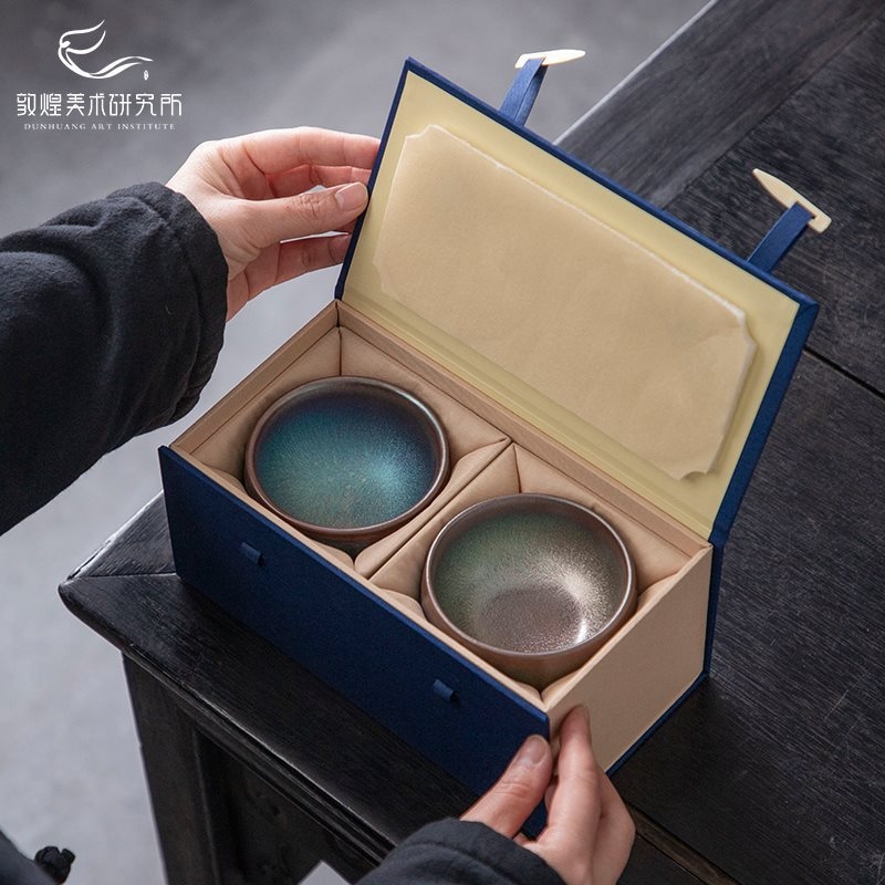 Set de ceai cu două cești, model lotus Dunhuang, în cutie cadou – cadou de nuntă și de ziua de naștere
