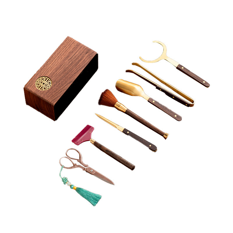 Set pentru ceremonie de ceai din lemn de nuc – Șase domni ai ceremoniei ceaiului, set Kung Fu cu accesorii și unelte: foarfece pentru ceai, clipsuri pentru ceai, perie, lingură pentru ceai, cuțit pentru ceai, răzuitor