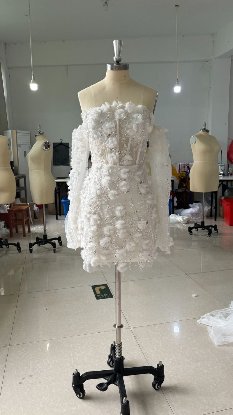 Rochie de mireasă scurtă și ușoară în stil european și american, stil sexy, rochie de nișă, stil nou 2026, rochie elegantă cu mânecă lungă