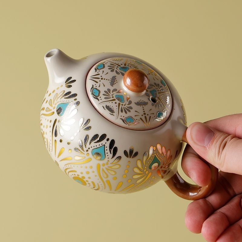 Kit ceramic Kung Fu pentru ceai: ceainic și două cești, pentru uz casnic