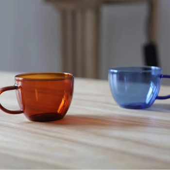 Pahă colorat de sticlă cu mâner, stil INS, rezistent la temperaturi înalte, sticlă borosilicată, design modern minimalist, mare capacitate, pentru uz casnic, cafea sau vin