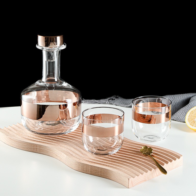 Decantor din sticlă cu placare cu cupru, formă conică, set pahare pentru vin roșu și whiskey