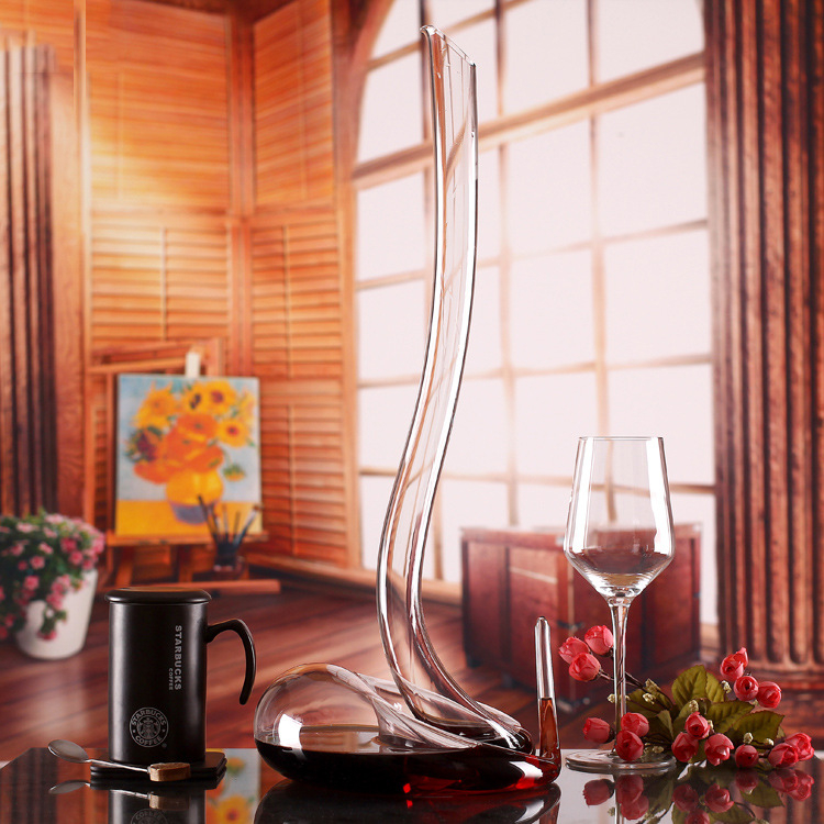 Decantor din cristal fără plumb, în formă de șarpe, suflate manual, format într-o zi
