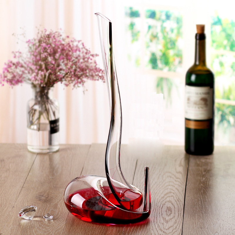 Decantor din cristal fără plumb, în formă de șarpe, suflate manual, format într-o zi