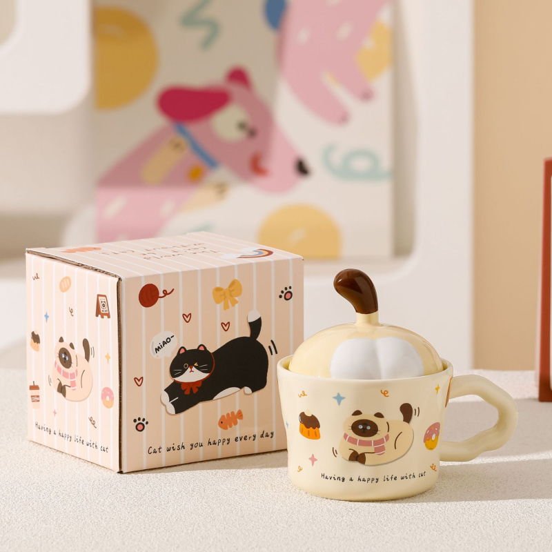 Ceașcă ceramică cu pisicuță și capac – design drăguț, cadou pentru casă și cafea