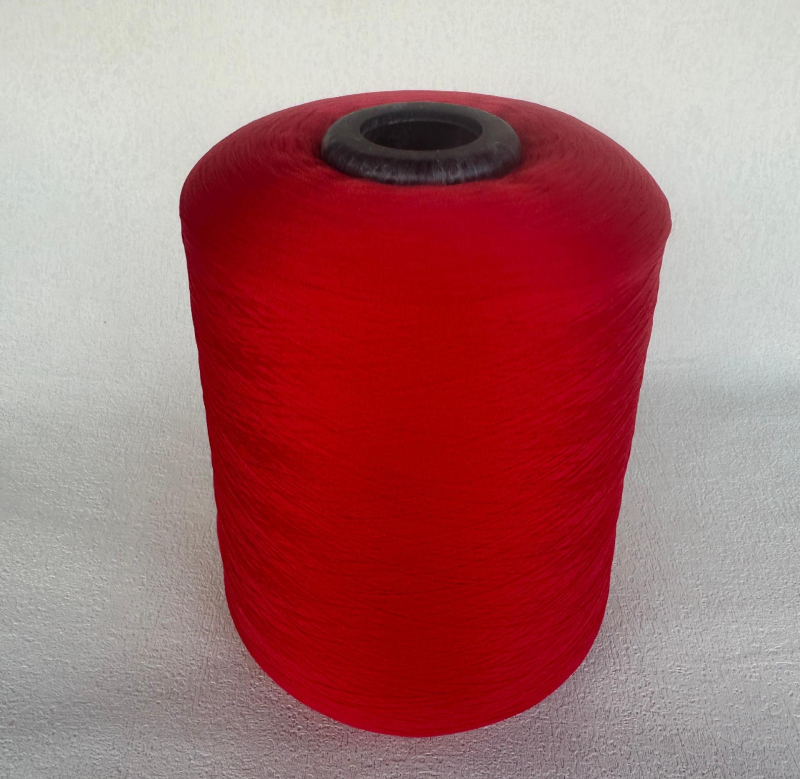 Good Leaves fir poliester pentru overlock, 150D, cu elasticitate redusă, bobină mare 500 g, negru și alb